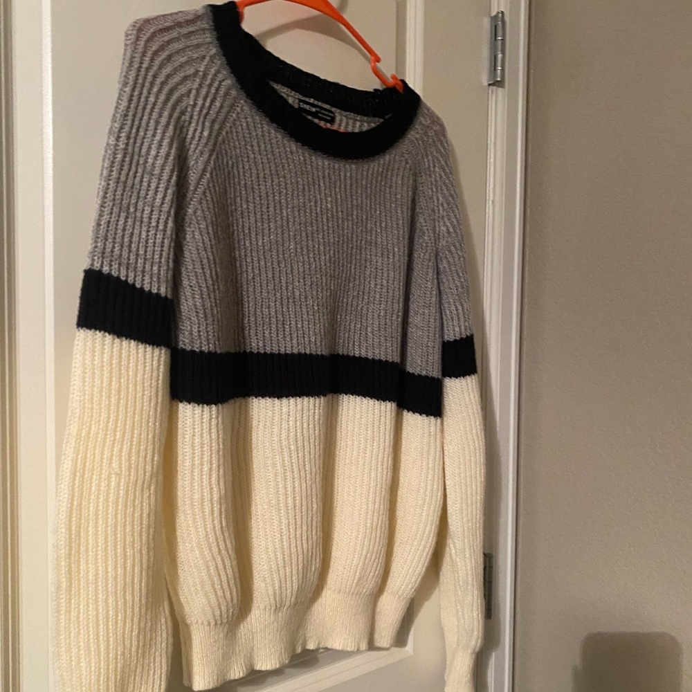 BRAND NEW, SHEIN sweater in grey, off-white
